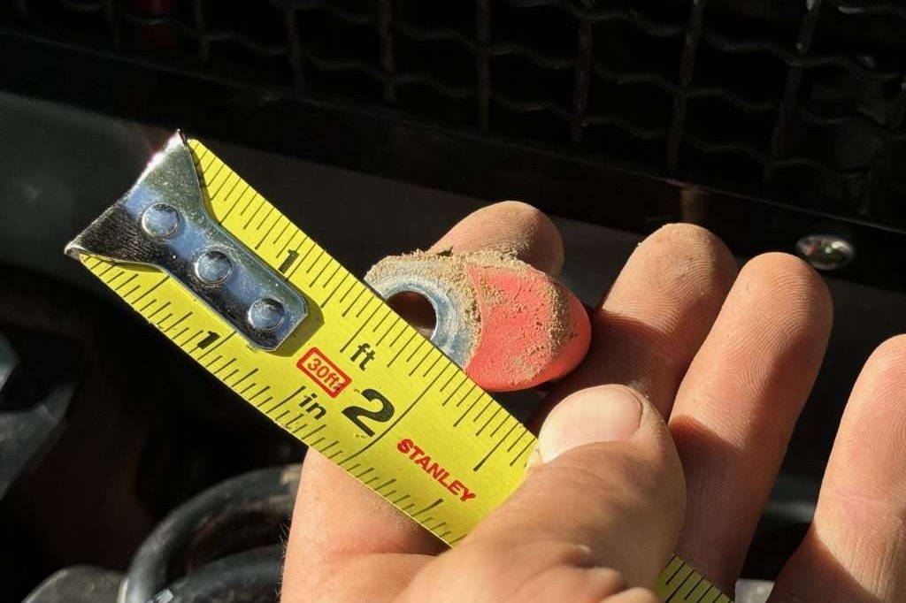 Ring terminals are 5/16" so that jives!