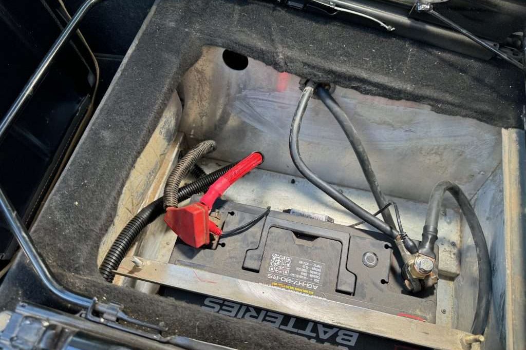 The finished winch wiring. I'm not finished working in this battery compartment with other accessories, so it is bound to get a bit more cluttered in the near future.