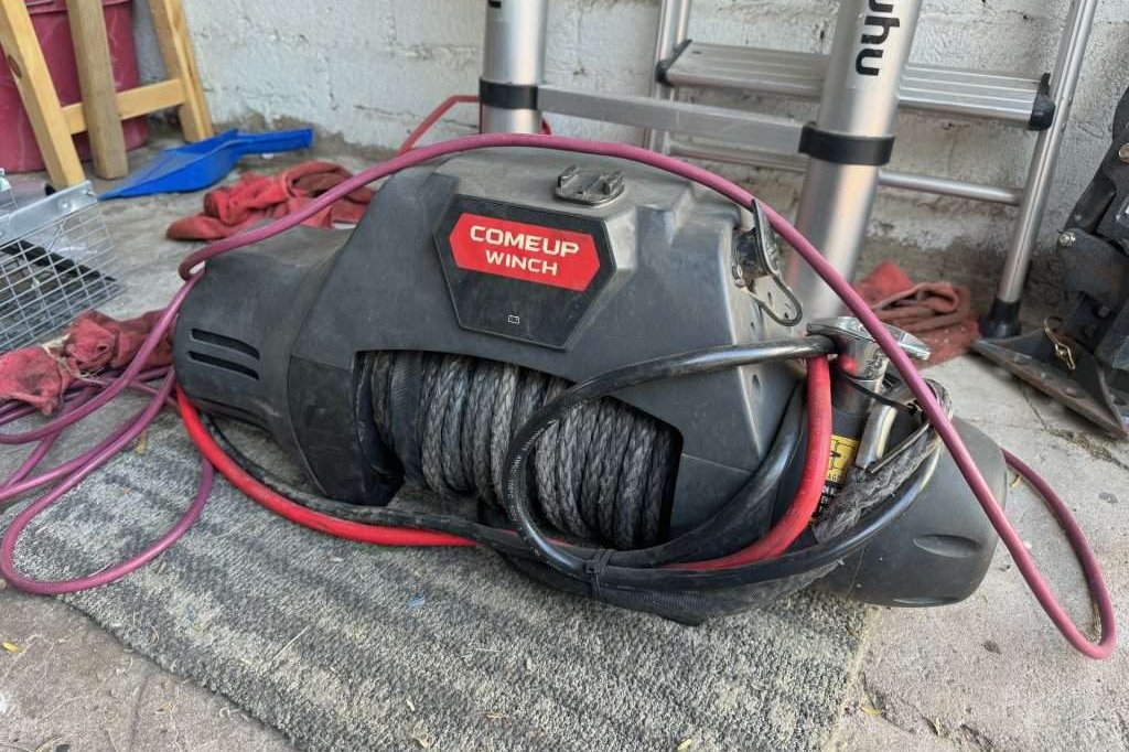 The old COMEUP 9.5si served me well for a while. Time to put it on the Defender.