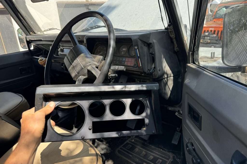 The metal binnacle by Raptor Engineering will help sure-up the cracked and decroded factory plastic dashboard.