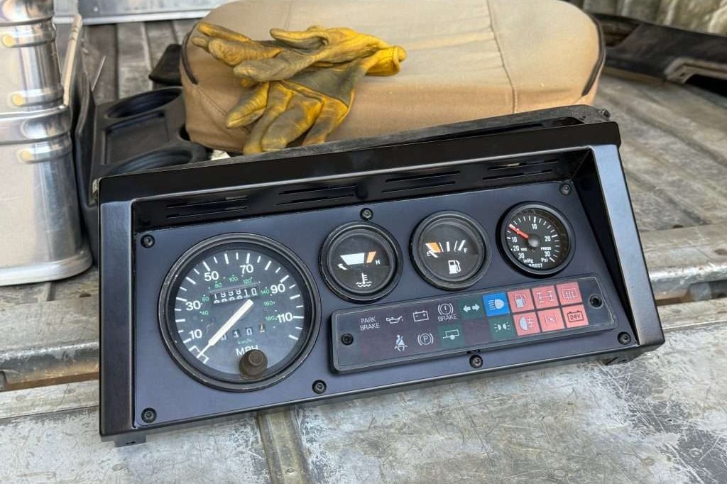 The Raptor Engineering binnacle all mocked up with the Land Rover Defender gauges.
